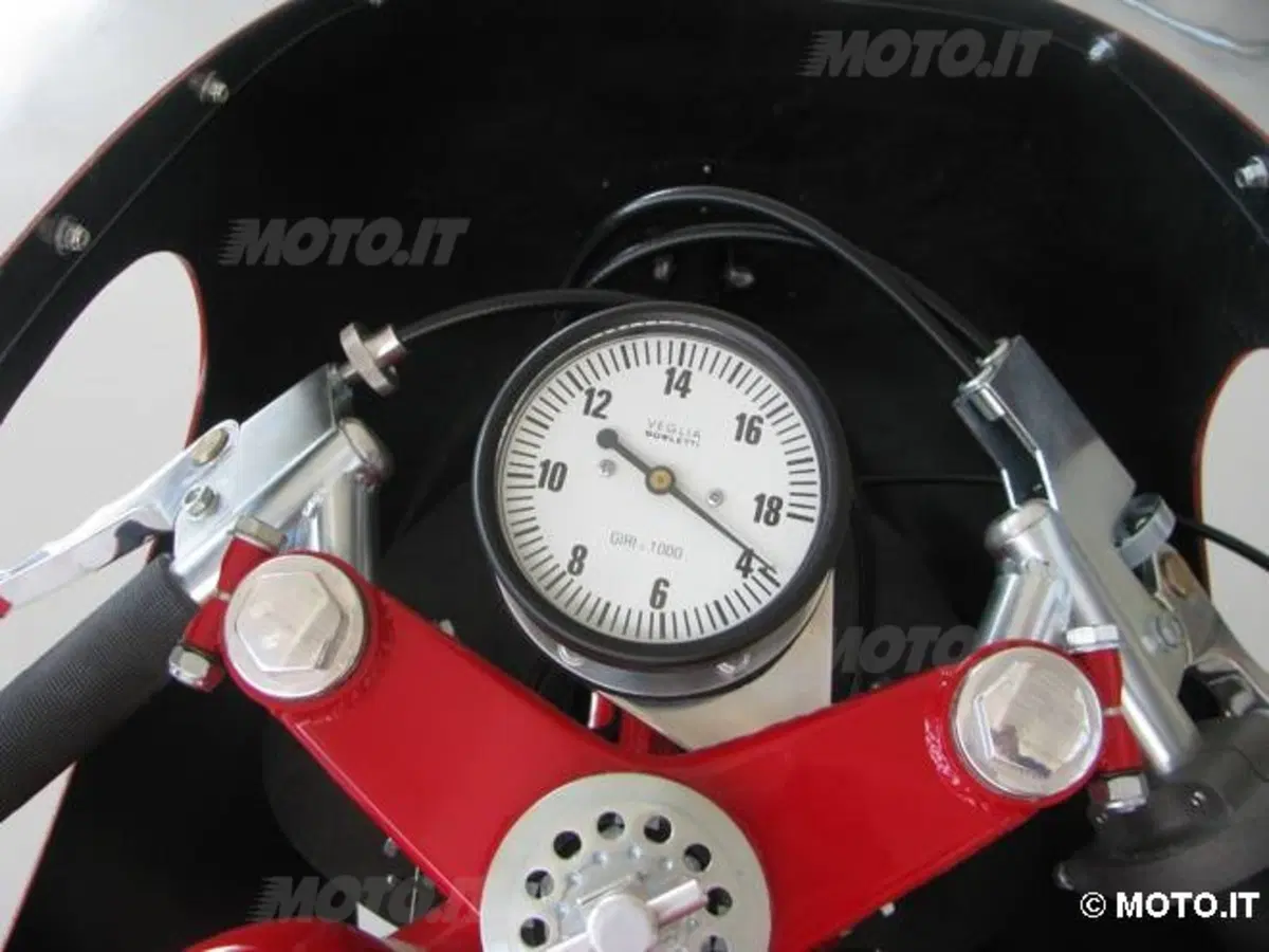 Le Strane di Moto.it: la MV Agusta 500 3 cilindri di Agostini (3)
