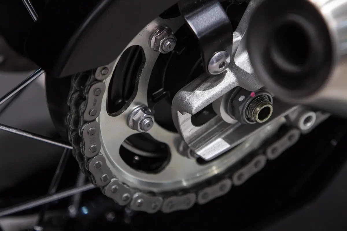 Triumph Thruxton RS a EICMA 2019. Foto e dati (10)
