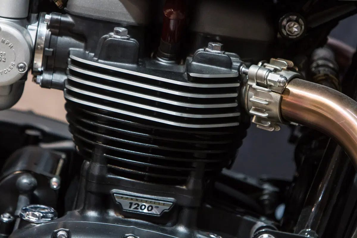 Triumph Thruxton RS a EICMA 2019. Foto e dati (16)