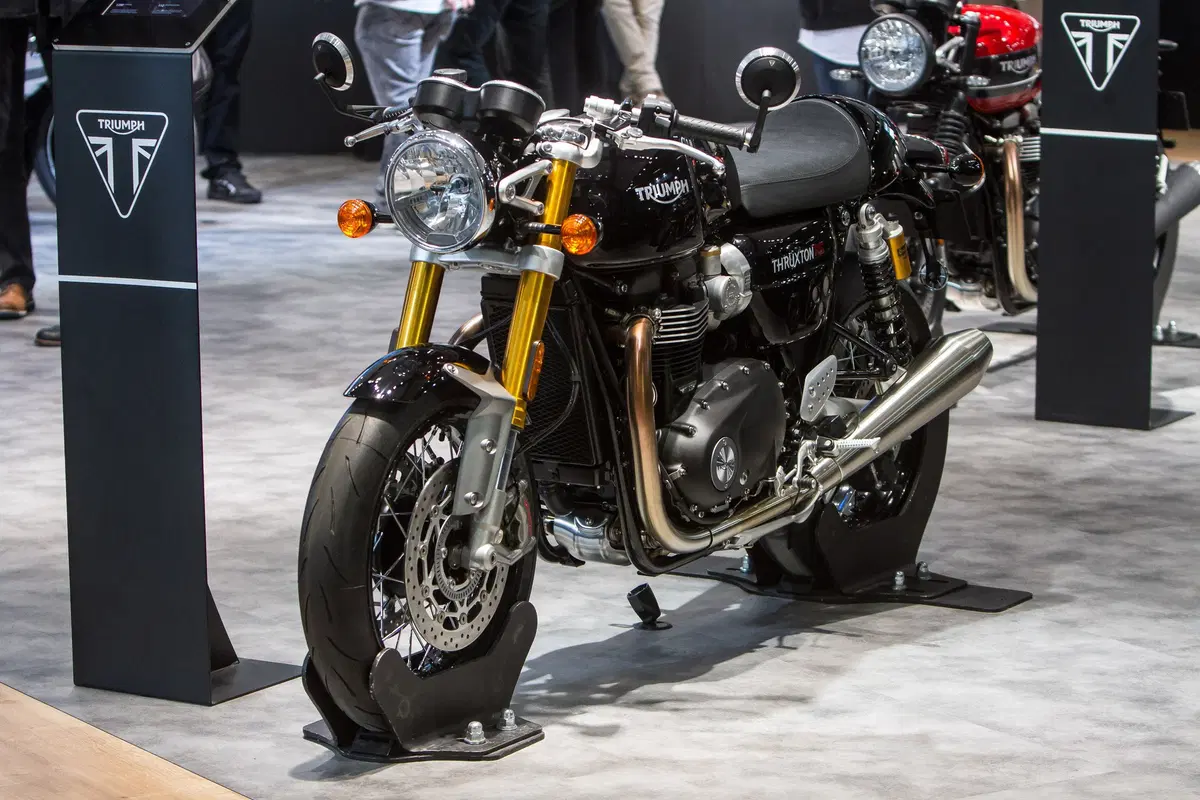 Triumph Thruxton RS a EICMA 2019. Foto e dati (5)
