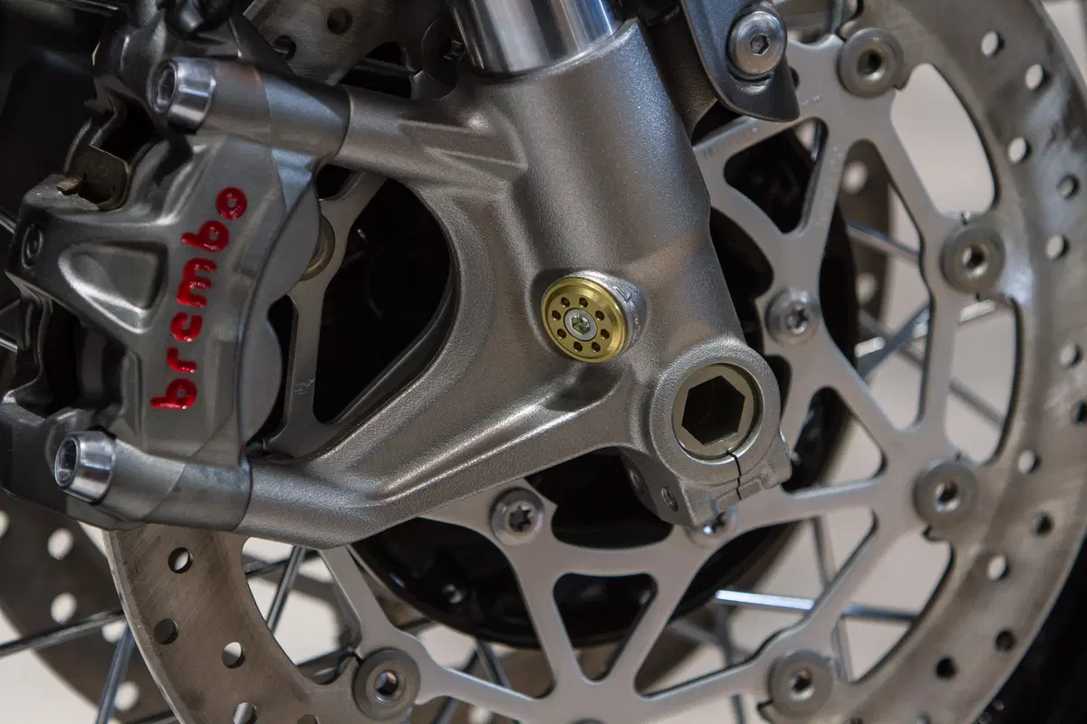Triumph Thruxton RS a EICMA 2019. Foto e dati (32)