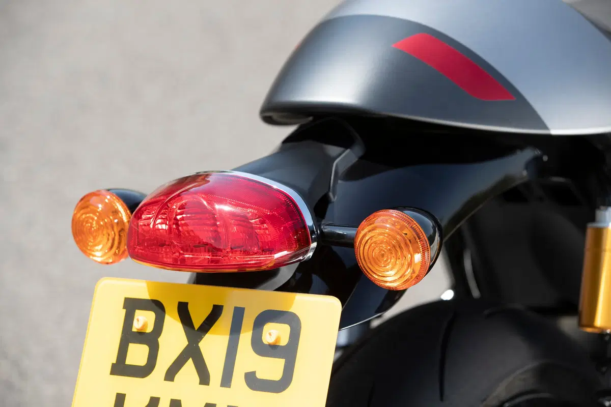 Triumph Thruxton RS a EICMA 2019. Foto e dati (6)