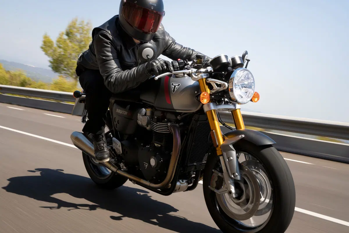 Triumph Thruxton RS a EICMA 2019. Foto e dati (14)