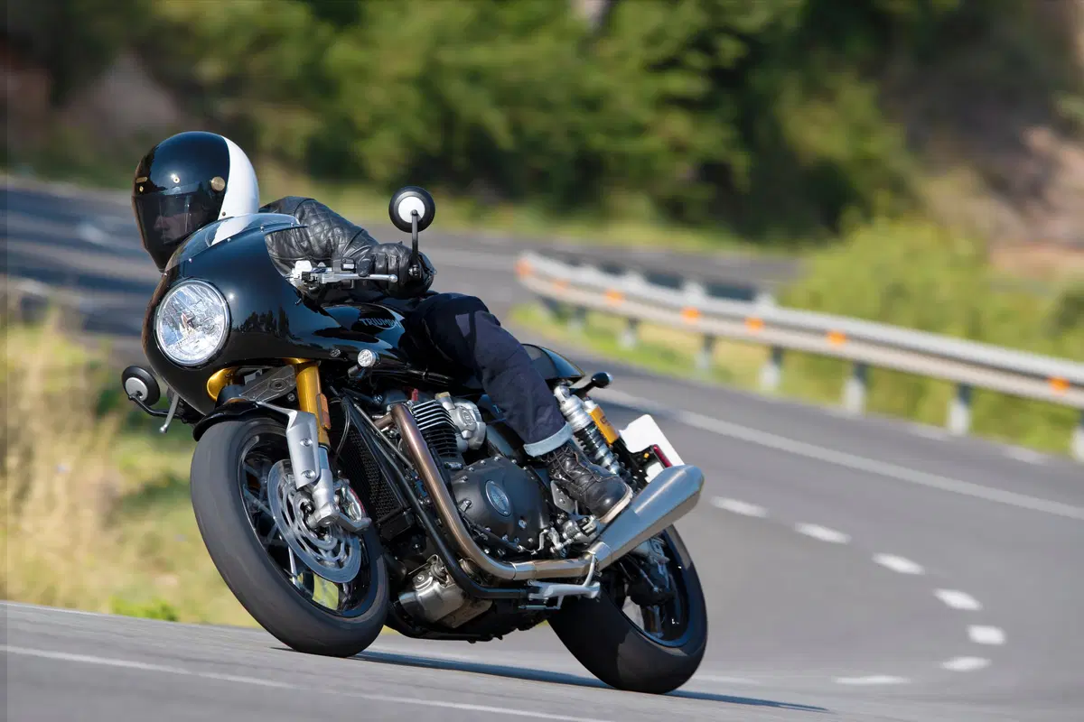 Triumph Thruxton RS a EICMA 2019. Foto e dati (16)