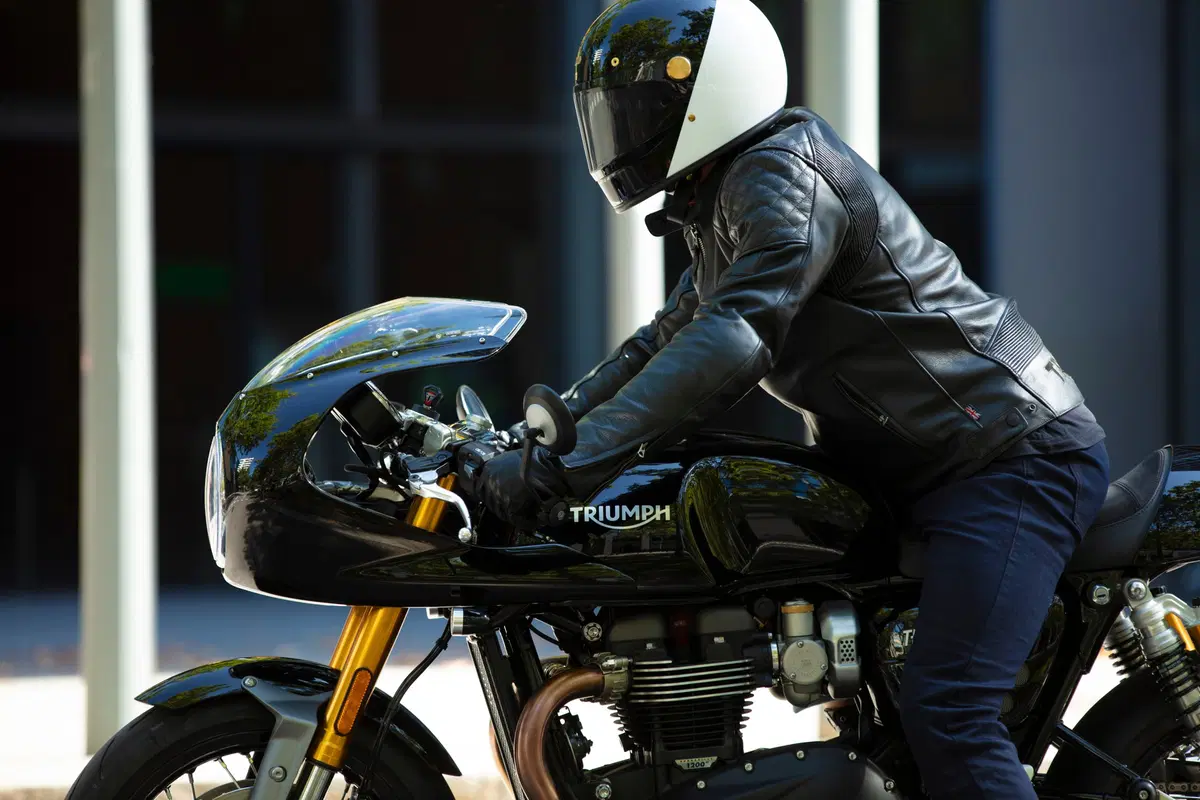 Triumph Thruxton RS a EICMA 2019. Foto e dati (17)