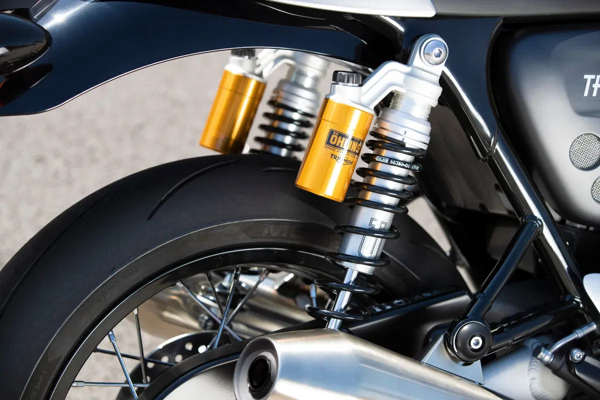 Triumph Thruxton RS a EICMA 2019. Foto e dati (20)