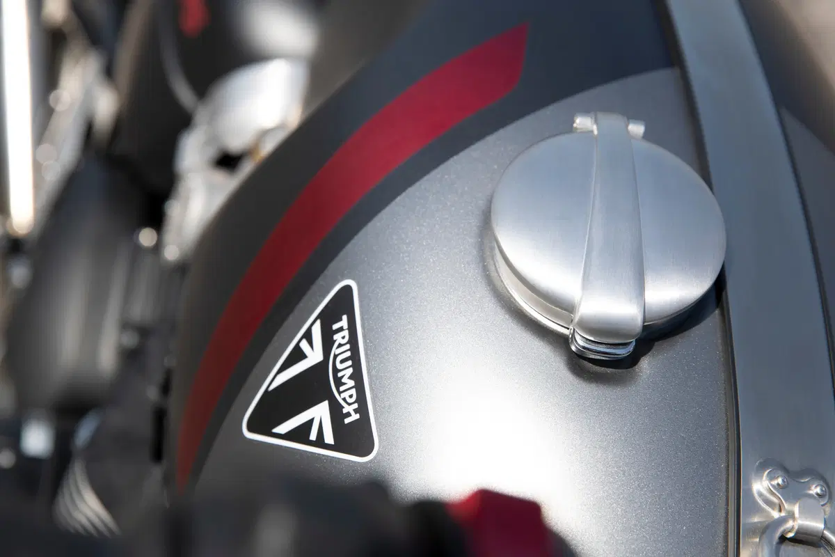 Triumph Thruxton RS a EICMA 2019. Foto e dati (21)
