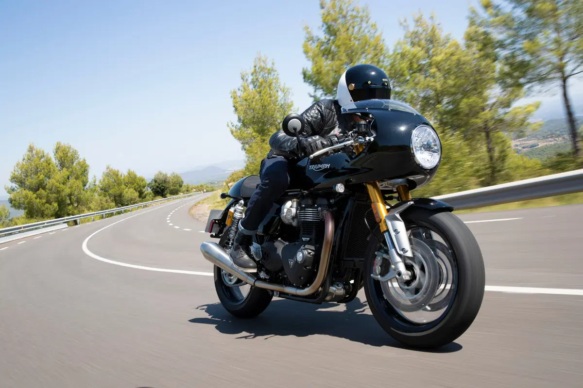Triumph Thruxton RS a EICMA 2019. Foto e dati (29)