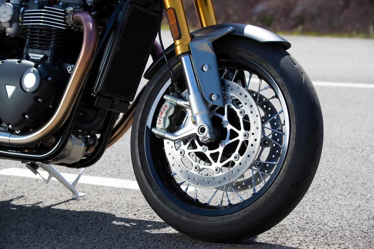 Triumph Thruxton RS a EICMA 2019. Foto e dati (51)