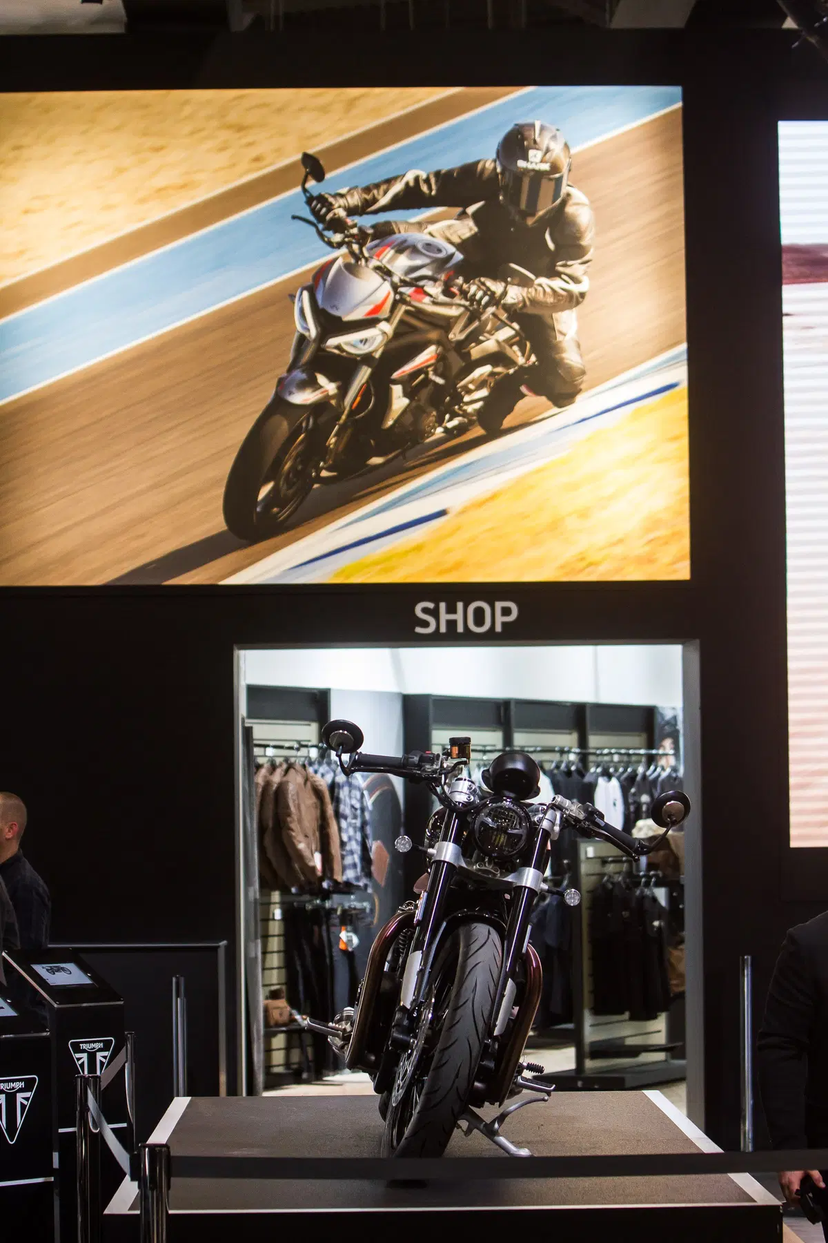  Triumph Bobber TFC a EICMA 2019: foto e dati  (10)