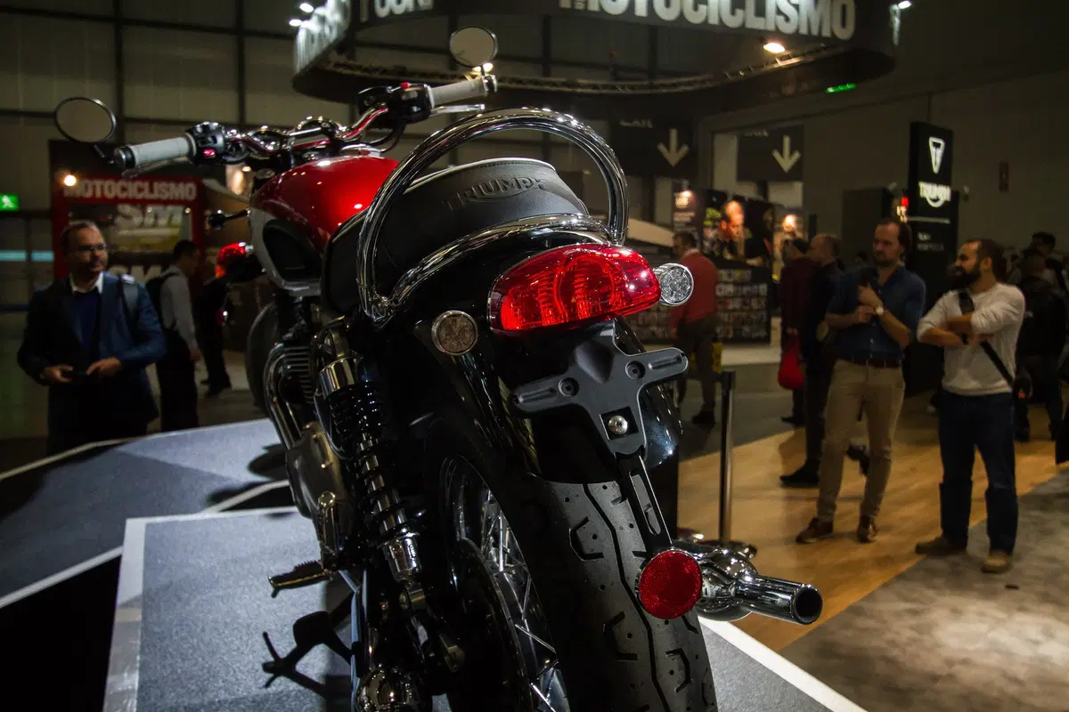 Triumph Bonneville T120 e T100 Bud Ekins (17)