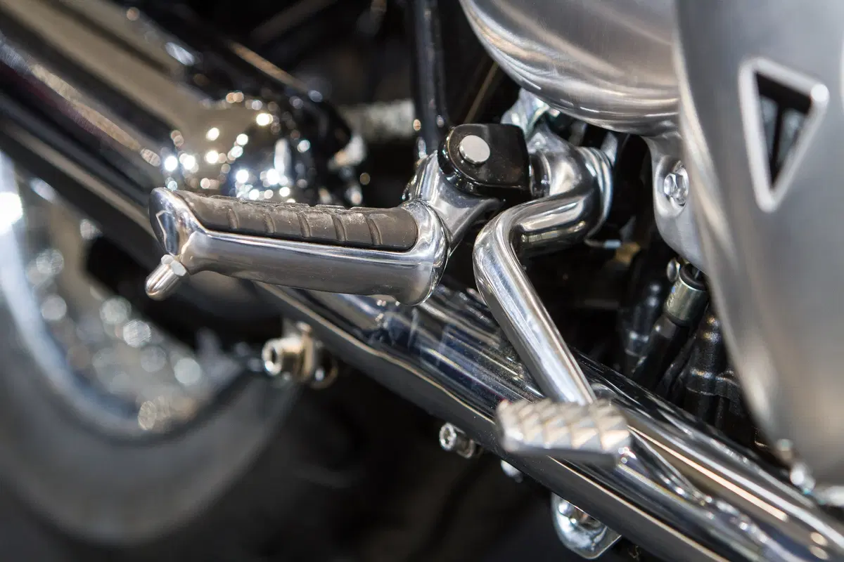 Triumph Bonneville T120 e T100 Bud Ekins (19)