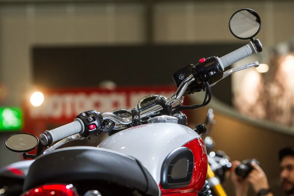 Triumph Bonneville T120 e T100 Bud Ekins (22)