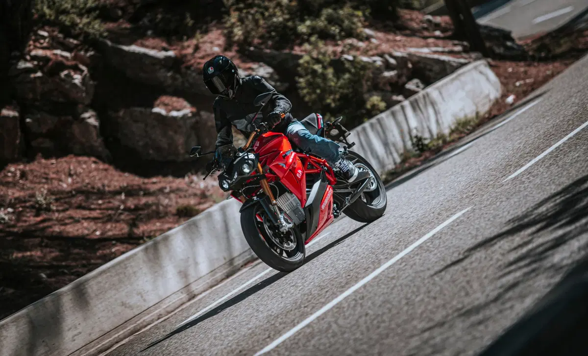 Energica Eva Eva Ribelle (2020 - 22) (10)