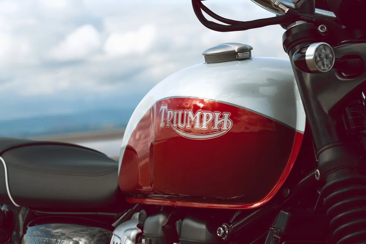 Triumph Bonneville T120 e T100 Bud Ekins (3)