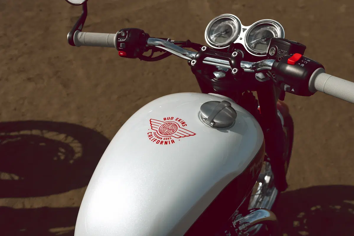 Triumph Bonneville T120 e T100 Bud Ekins (15)