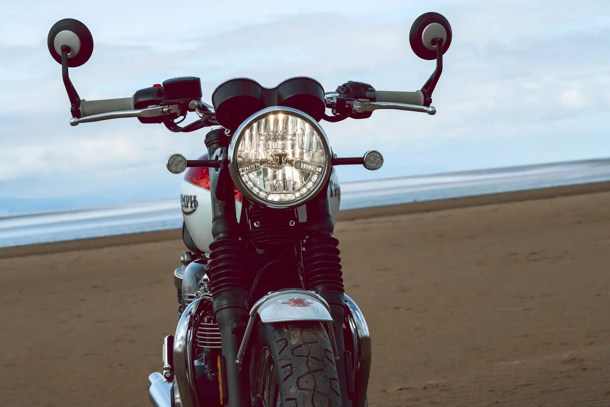 Triumph Bonneville T120 e T100 Bud Ekins (19)
