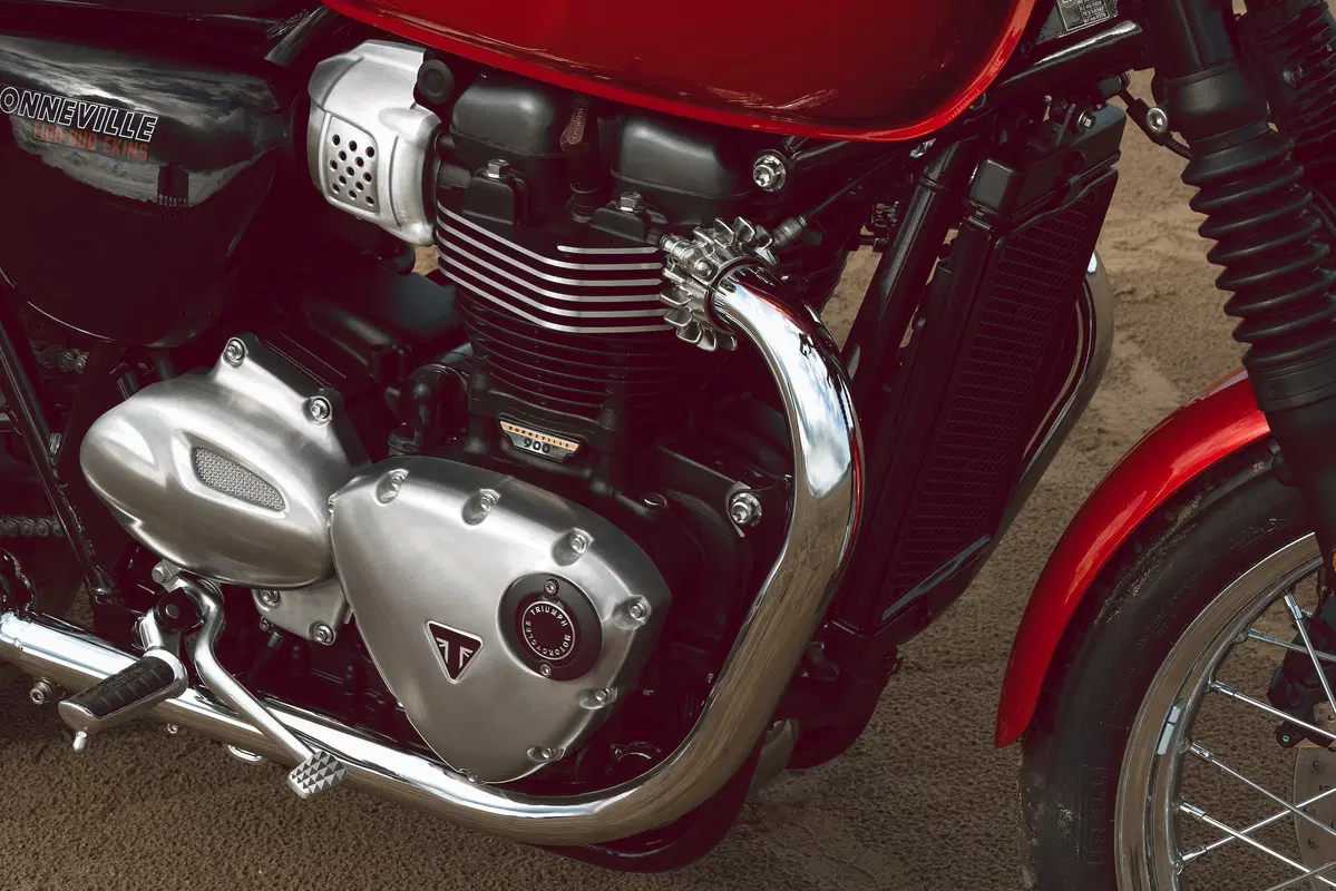 Triumph Bonneville T120 e T100 Bud Ekins (38)
