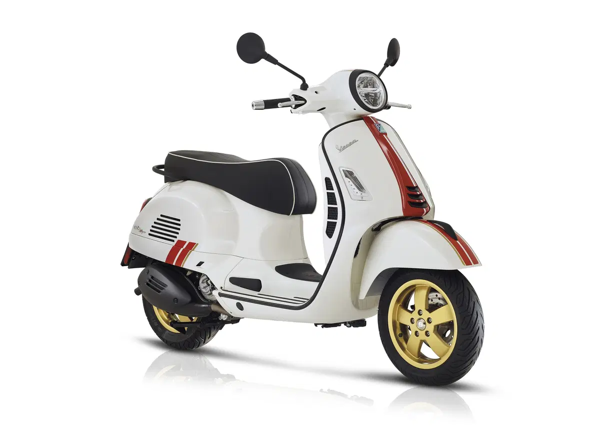 Vespa GTS 300 Super Racing Sixties Hpe (2021 - 22)