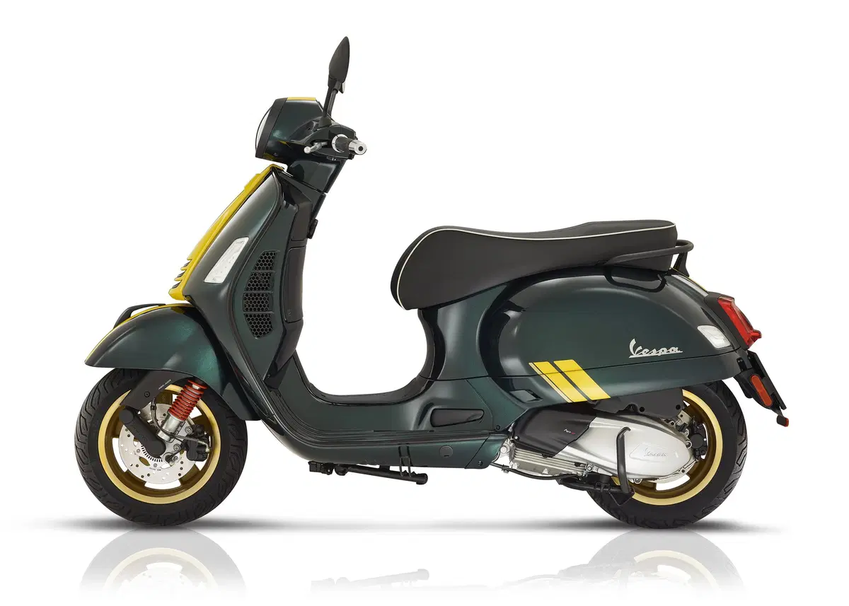 Vespa GTS 300 GTS 300 Super Racing Sixties Hpe (2021 - 22) (5)