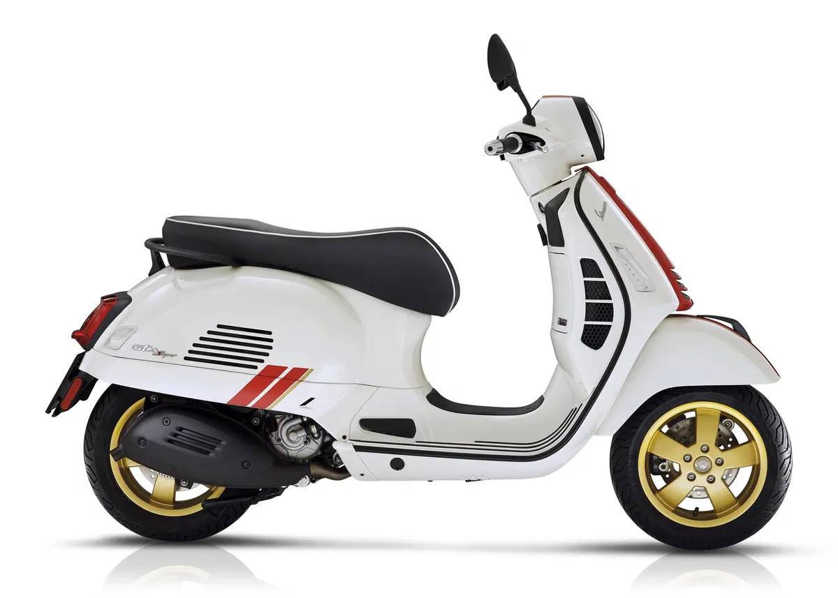 Vespa GTS 300 GTS 300 Super Racing Sixties Hpe (2021 - 22) (2)