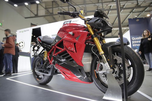 EICMA 2019. Energica presenta la Eva Ribelle e una nuova power unit