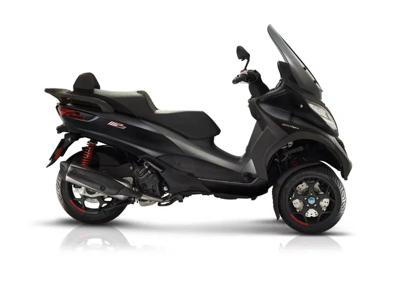Piaggio MP3 530 Hpe Exclusive (2025 - 26) (2)