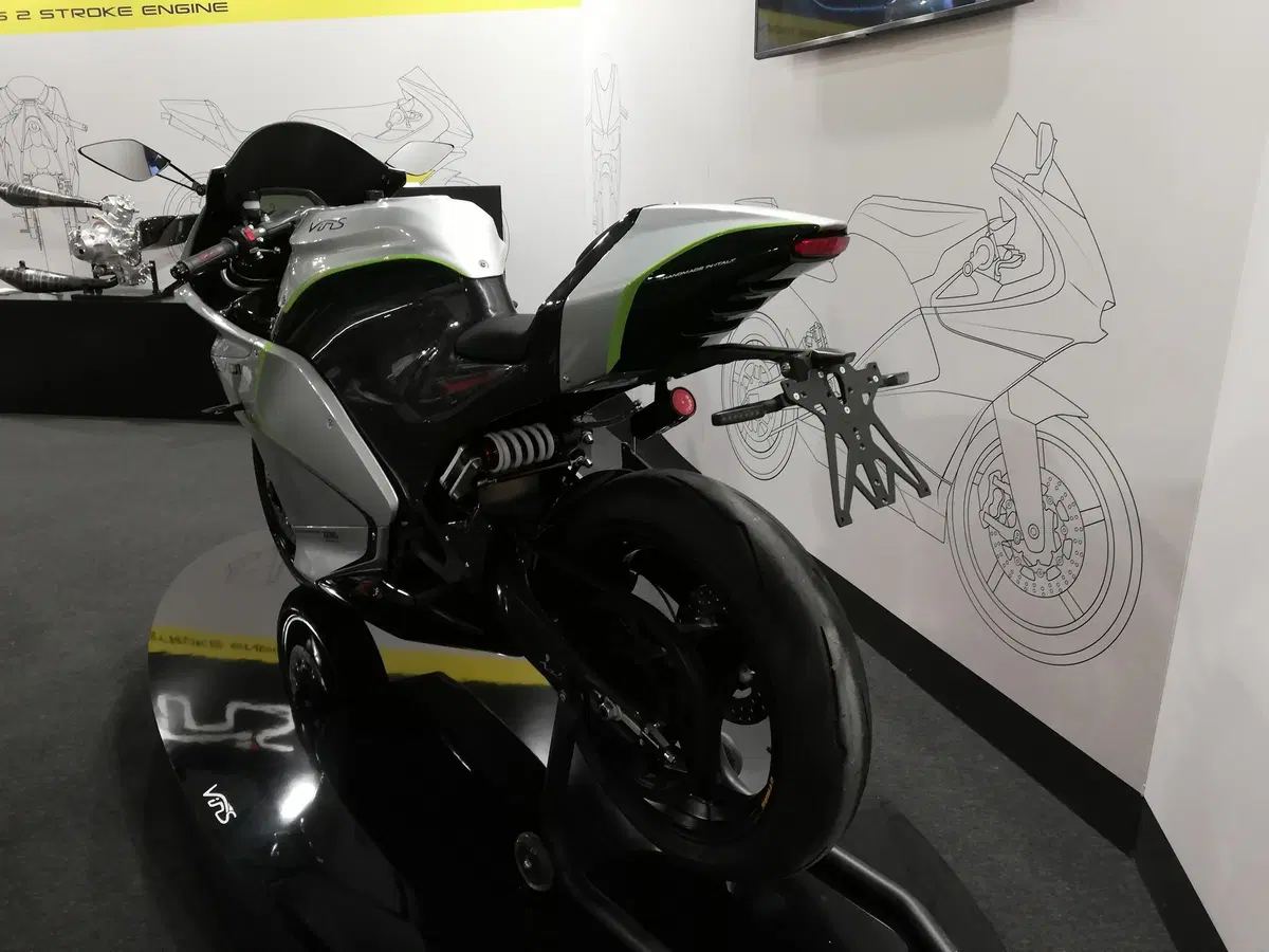 Vins EV-01: dal 2 tempi all'elettrico a EICMA 2019 (14)