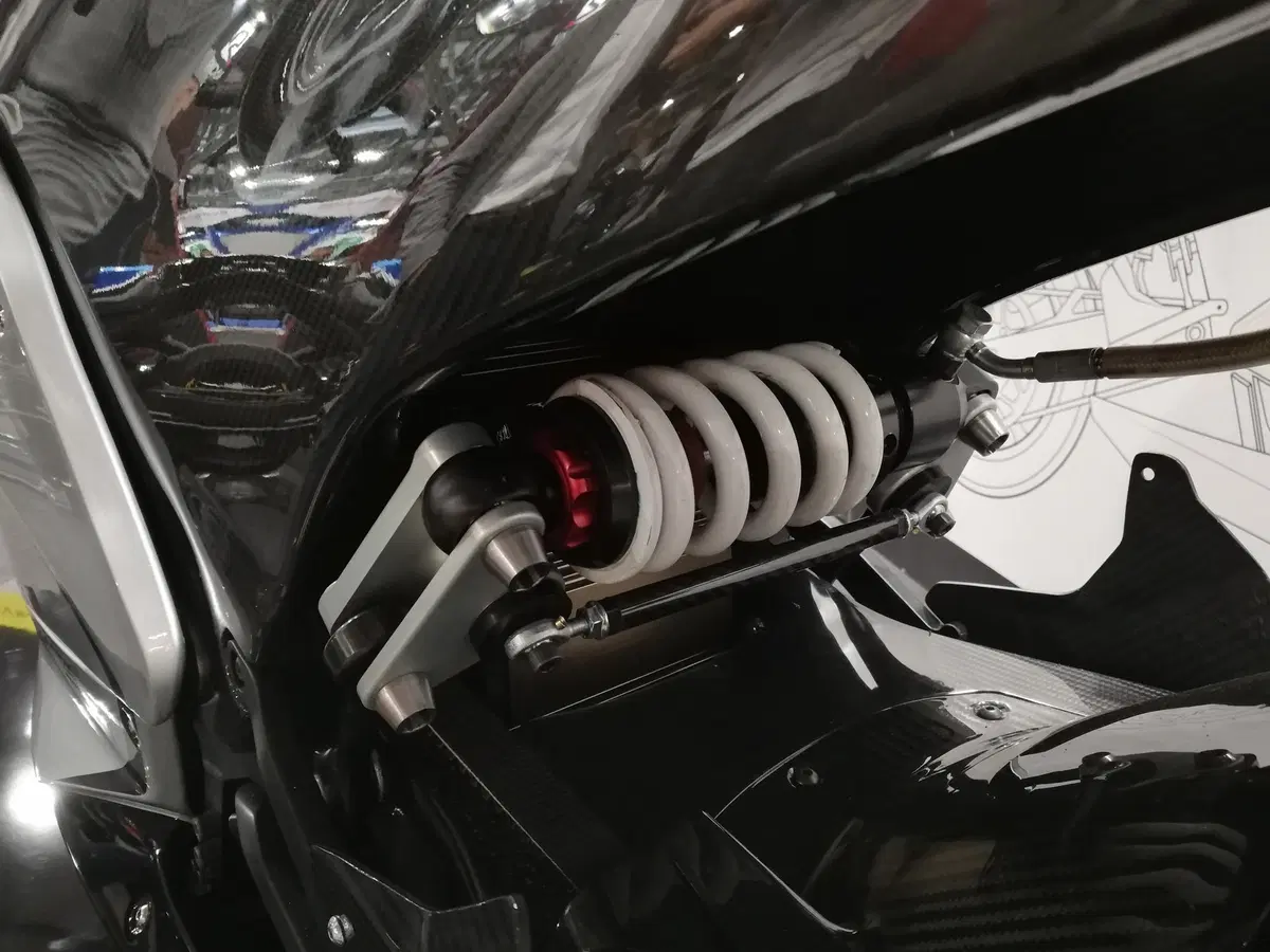Vins EV-01: dal 2 tempi all'elettrico a EICMA 2019 (6)