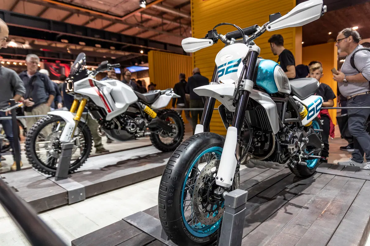 Scrambler DesertX e The Motard Concept a ECIMA 2019 (3)