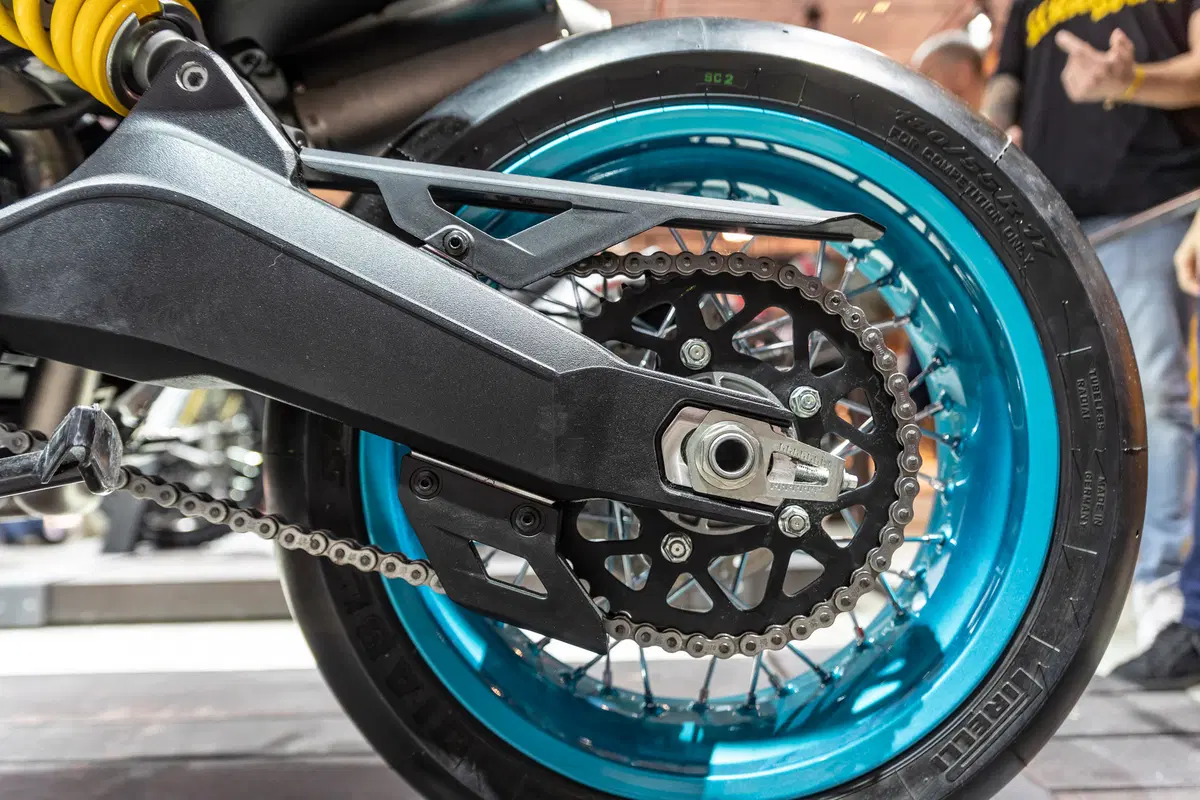 Scrambler DesertX e The Motard Concept a ECIMA 2019 (6)