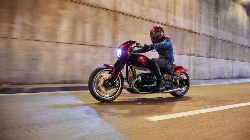 BMW Concept R 18 /2 ad EICMA 2019: una power cruiser per la casa dell'elica