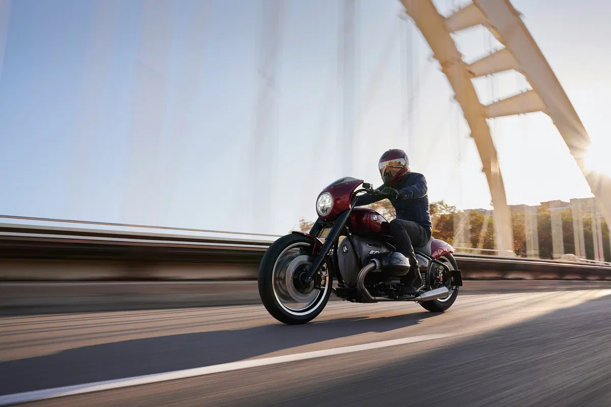 BMW Concept R 18 /2 ad EICMA 2019: una power cruiser per la casa dell'elica (2)
