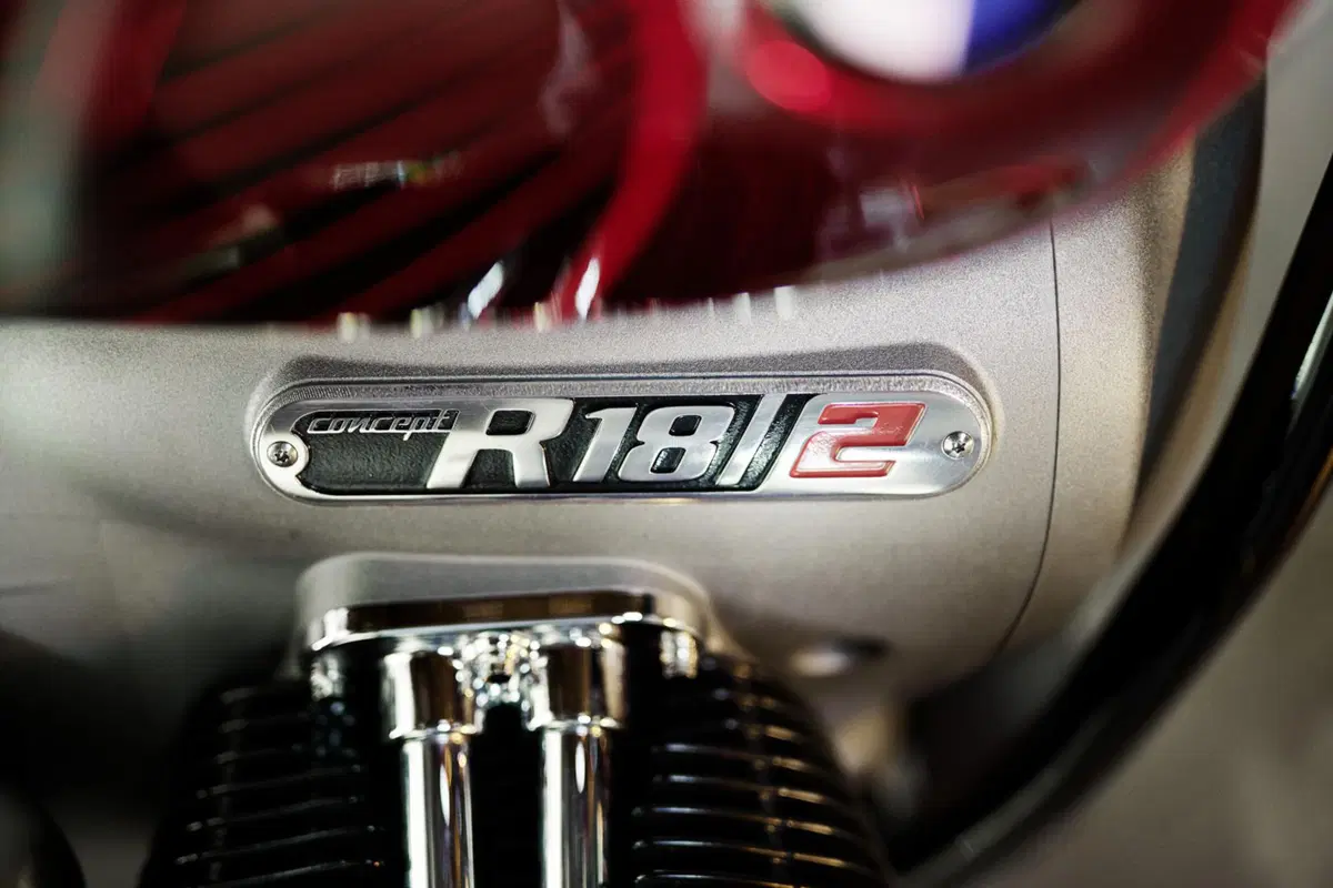 BMW Concept R 18 /2 ad EICMA 2019: una power cruiser per la casa dell'elica (4)