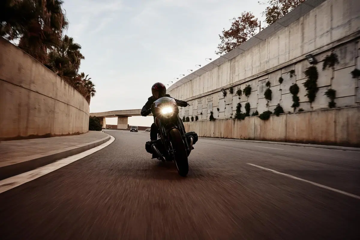 BMW Concept R 18 /2 ad EICMA 2019: una power cruiser per la casa dell'elica (8)