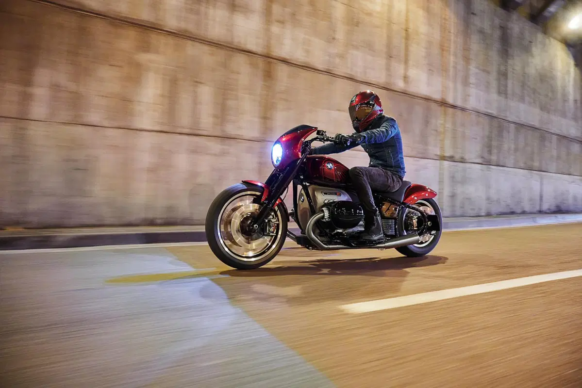 BMW Concept R 18 /2 ad EICMA 2019: una power cruiser per la casa dell'elica (16)