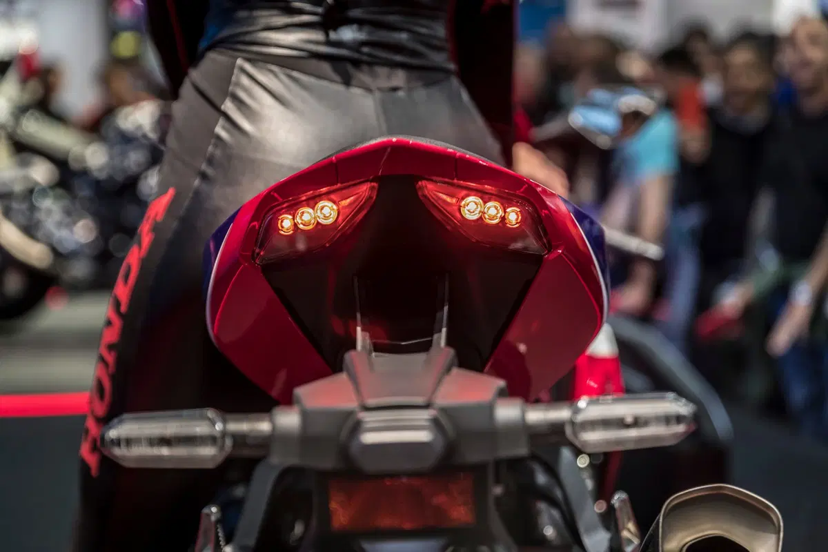 Nuova Honda CBR 1000RR-R Fireblade SP a EICMA 2019: dati, foto e video (4)