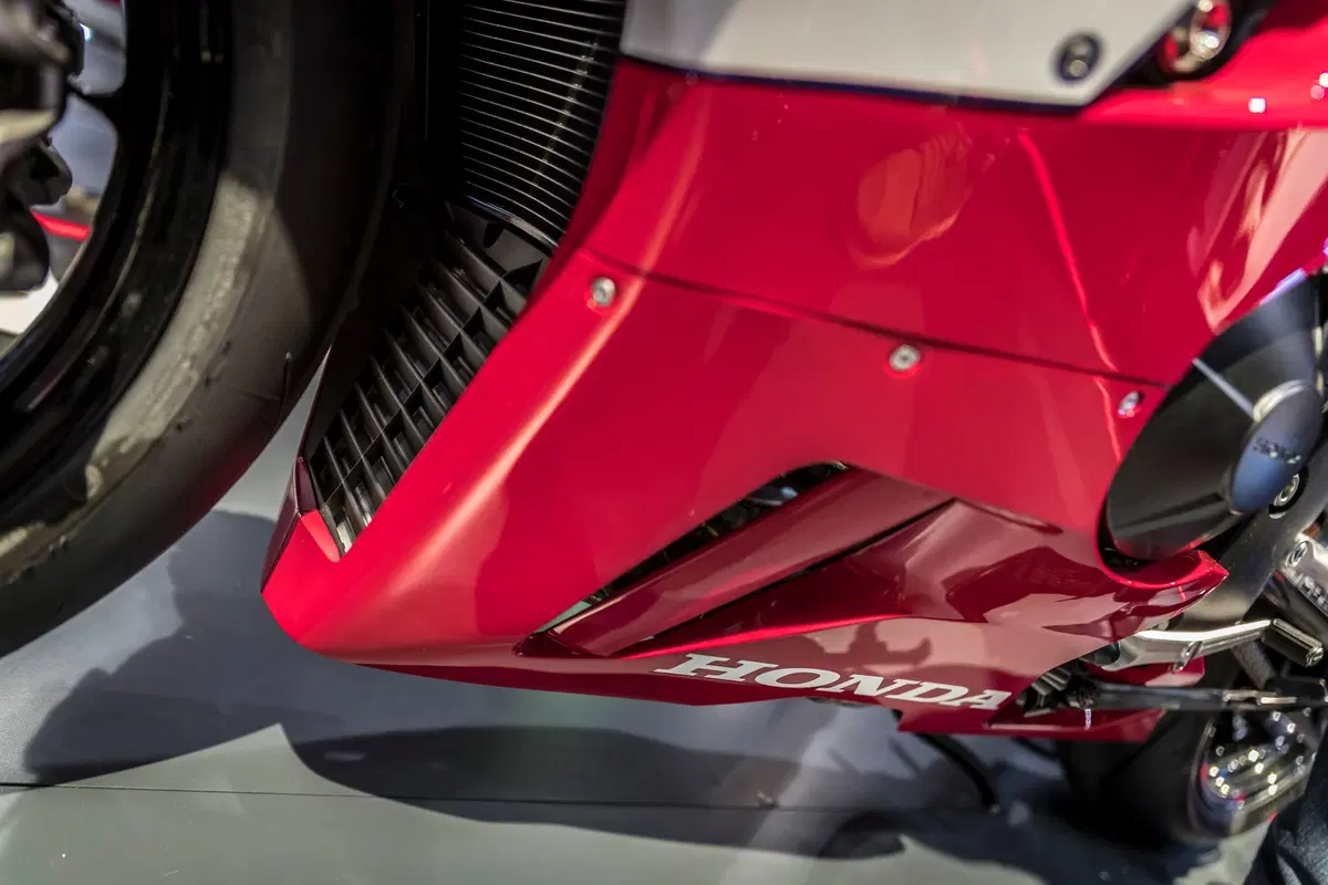 Nuova Honda CBR 1000RR-R Fireblade SP a EICMA 2019: dati, foto e video (10)