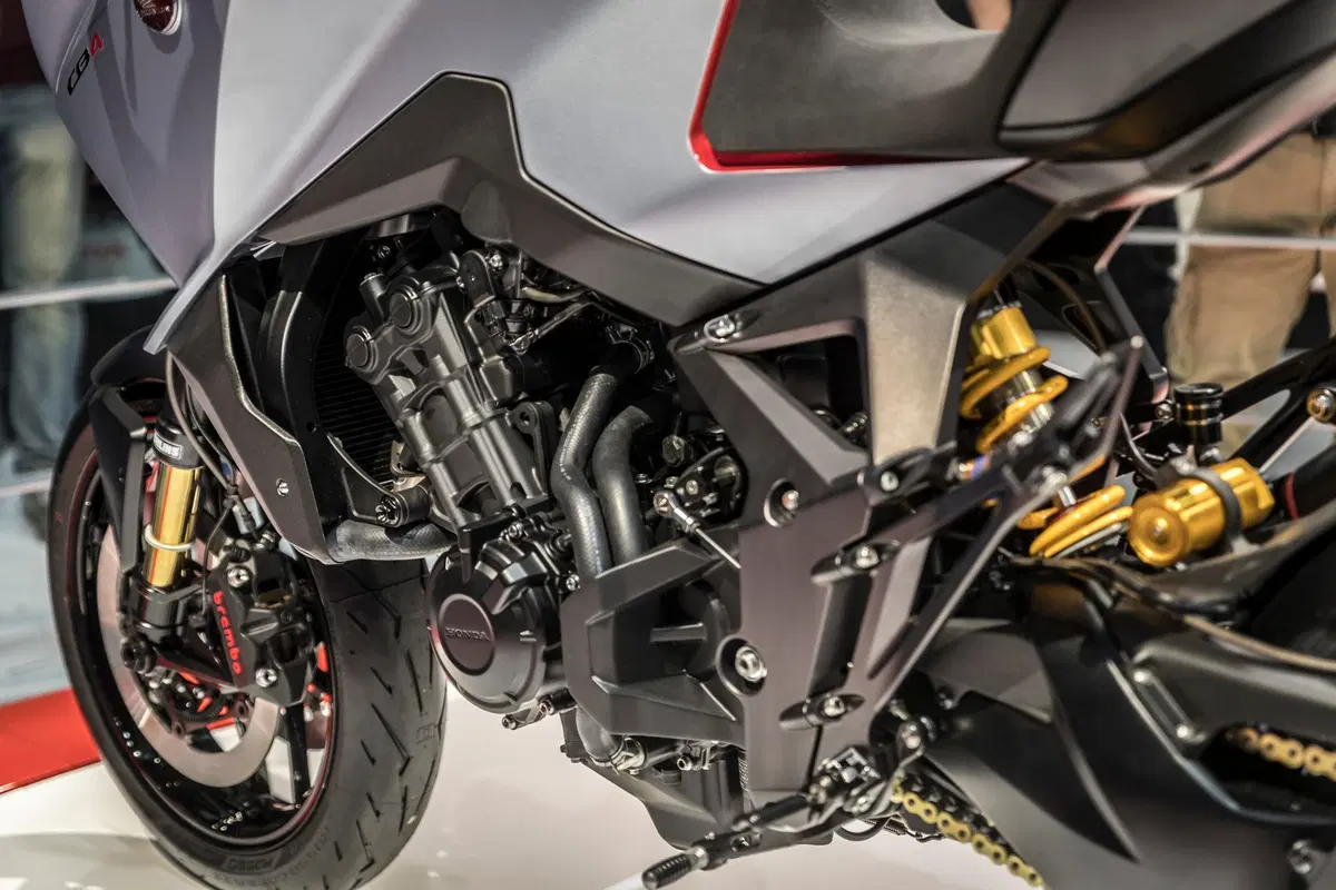 Honda CB4X concept a EICMA 2019  (13)