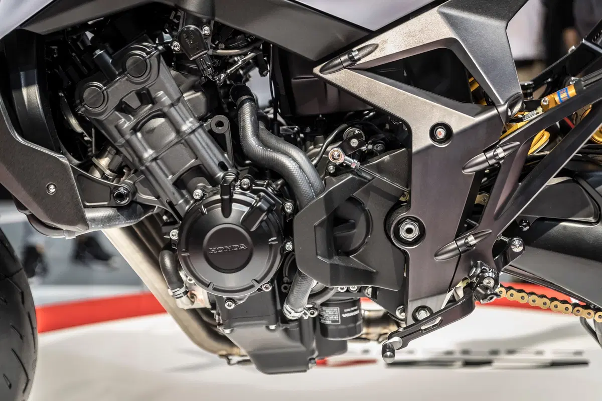 Honda CB4X concept a EICMA 2019  (14)