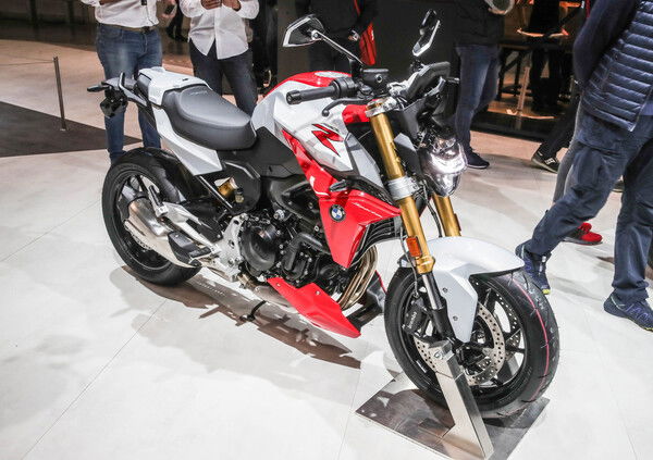  Nuova BMW F 900 R a EICMA 2019: foto, dati e prezzi