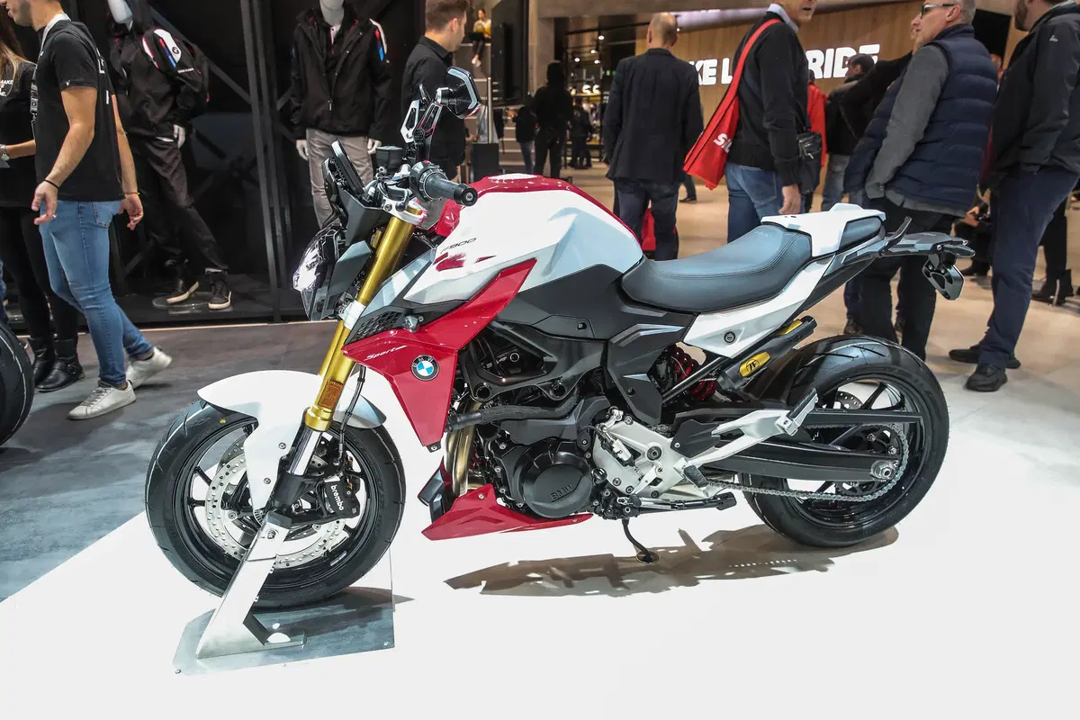  Nuova BMW F 900 R a EICMA 2019: foto, dati e prezzi