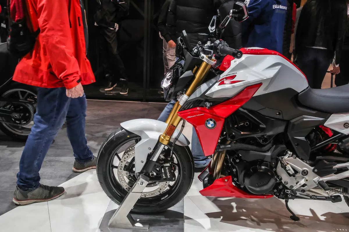  Nuova BMW F 900 R a EICMA 2019: foto, dati e prezzi (14)
