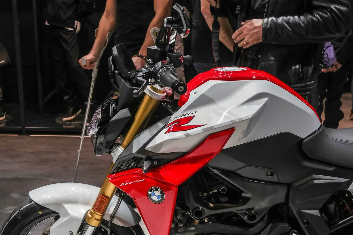  Nuova BMW F 900 R a EICMA 2019: foto, dati e prezzi (17)