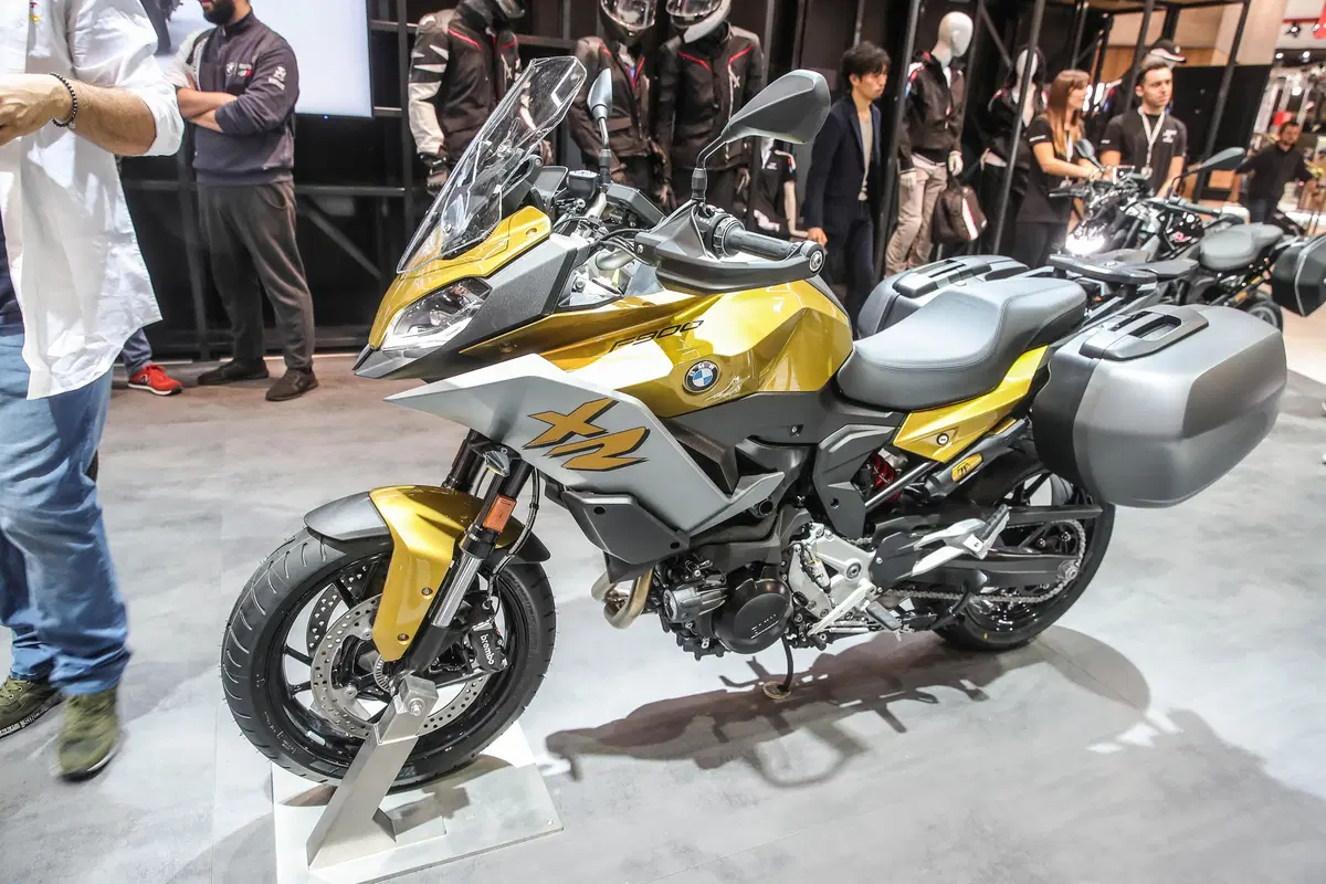 Nuova BMW F 900 XR a EICMA 2019: foto, dati e prezzi (3)