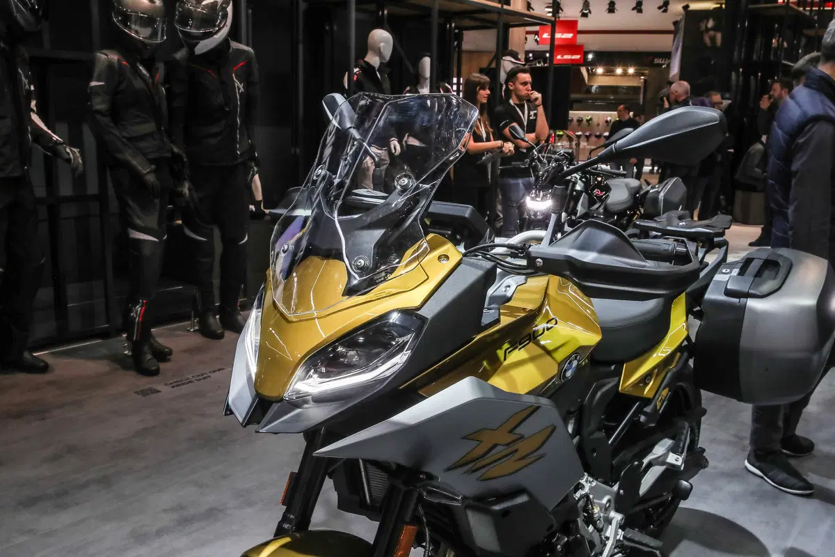 Nuova BMW F 900 XR a EICMA 2019: foto, dati e prezzi (6)