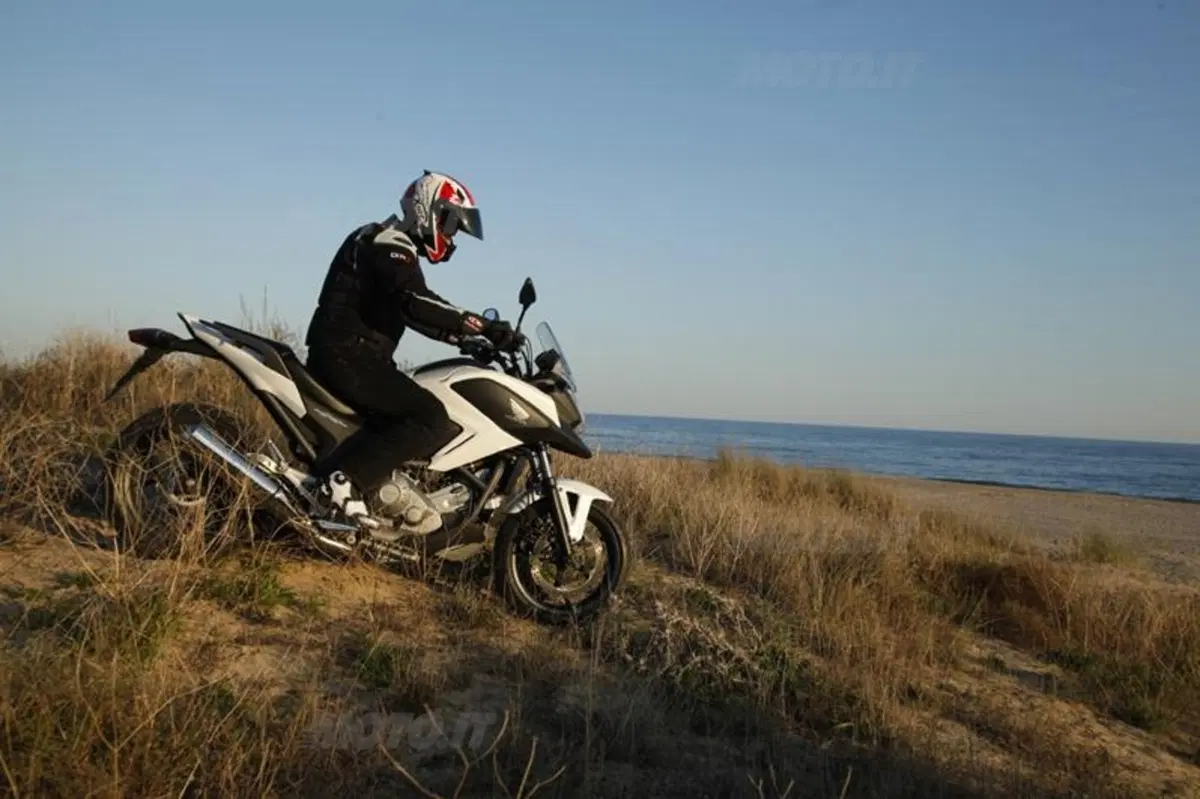 Honda NC700X  (15)