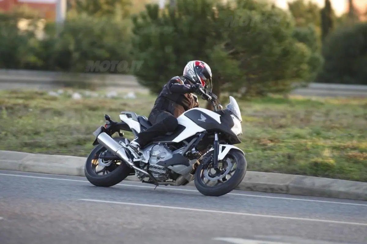 Honda NC700X  (18)
