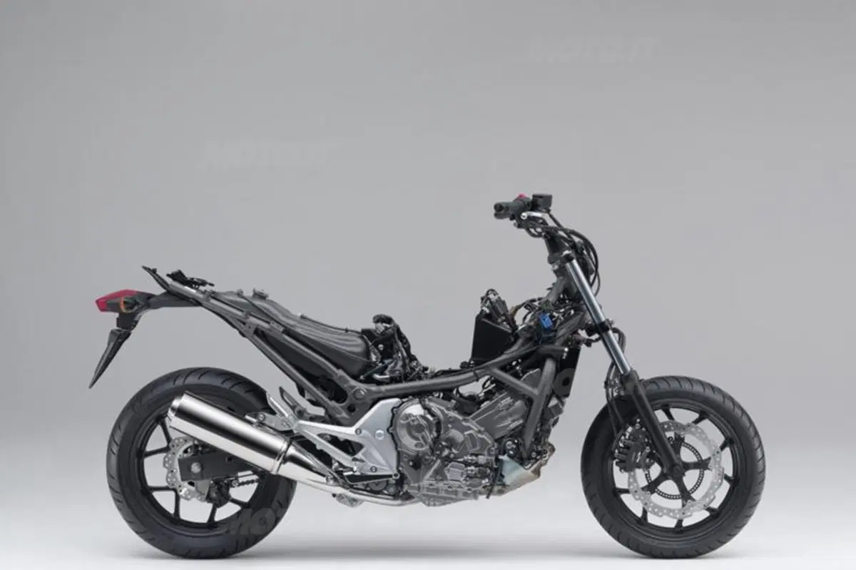 Honda NC700X  (23)