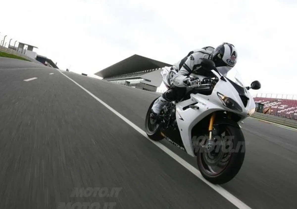 I racconti di Moto.it: "Stacca"
